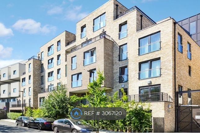 Newton Court, Axio Way, London photo 2