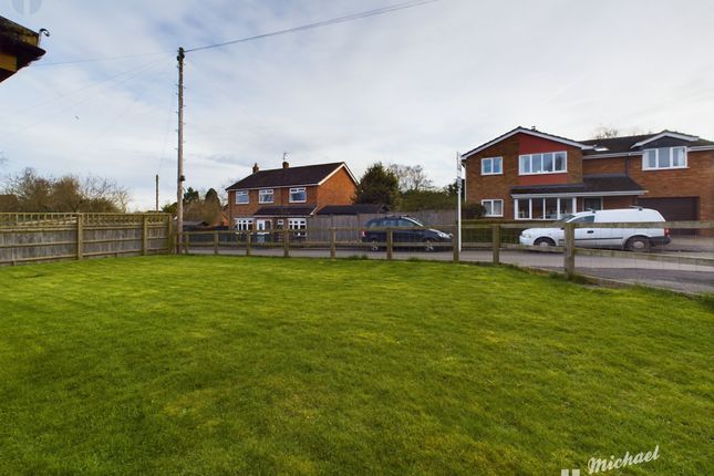 Detached bungalow for sale in Elm Brook Close, Chearsley, Aylesbury, Buckinghamshire