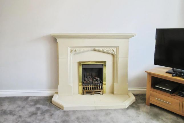 32, Pasture Way, Leeds photo 4