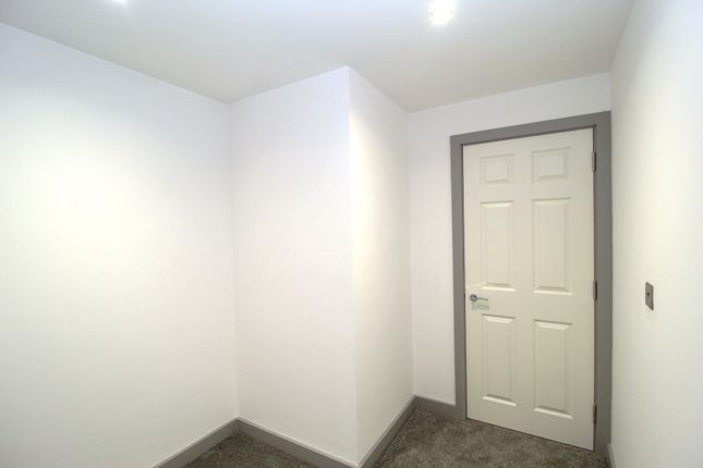 Flat to rent in George Street, Hull