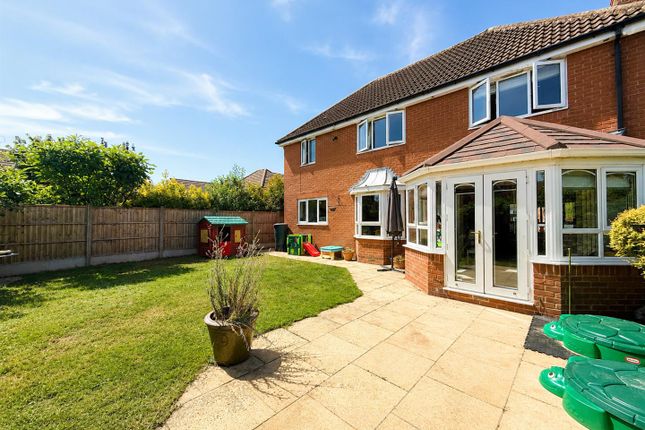 23, Arrowsmith Avenue, Hereford photo 2