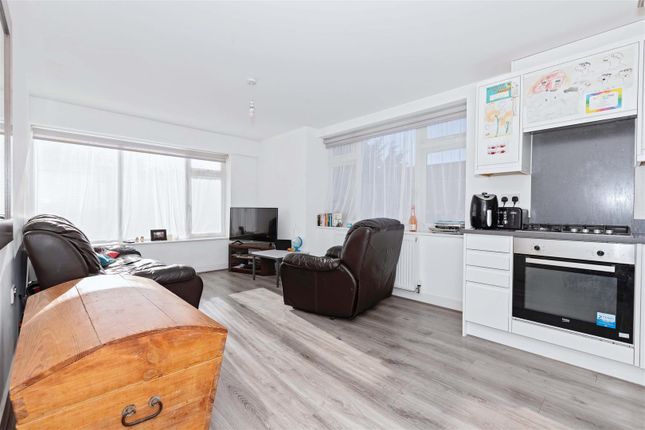 Flat 2, Durston House, Chesterfield Road, Goring-by-Sea photo 2