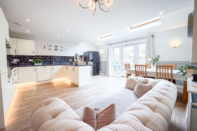 27, Poulter Croft, Milton Keynes photo 4