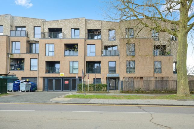 2-bed flat on Flat 3, Emporium Court, Alexandra Avenue, Harrow, £400,000