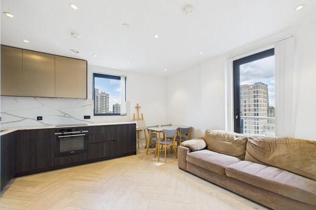 Luxe Tower, 12 Dock Street, London photo 3