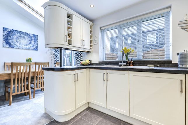 5, Billingwood Drive, Leeds photo 4