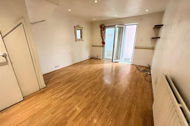 Thumbnail Terraced house to rent in Rolvenden Place, London