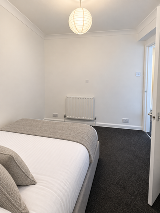 7 Cambridge Court, Harrowden Road, Wembley photo 5