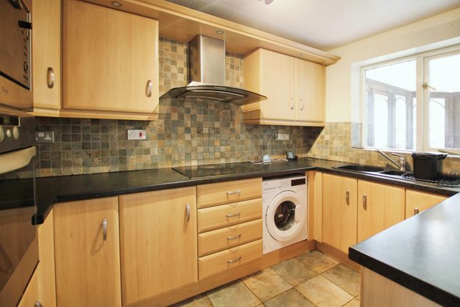 Detached house to rent in Avoncliff Close, Bolton