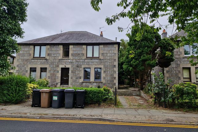 1-bed flat on 10 Ruthrieston Circle, Aberdeen, £40,000
