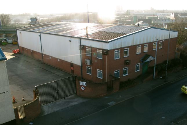 Warehouse to let in Booth Street, Birmingham