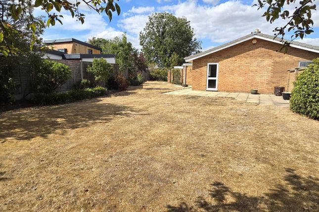 1, Home Close, Bedford photo 4