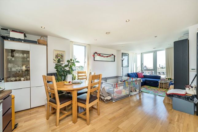 Flat 709, The Crescent, London photo 2
