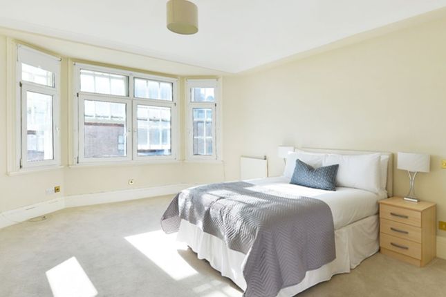 Flat to rent in Strathmore Court, Regent's Park, London