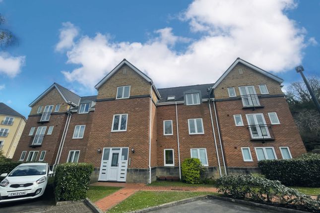 Flat to rent in The Moorings, Penarth CF64