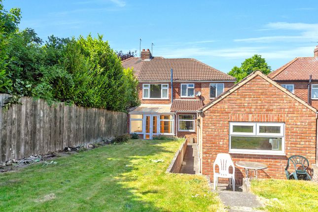 86 Thief Lane - Garden