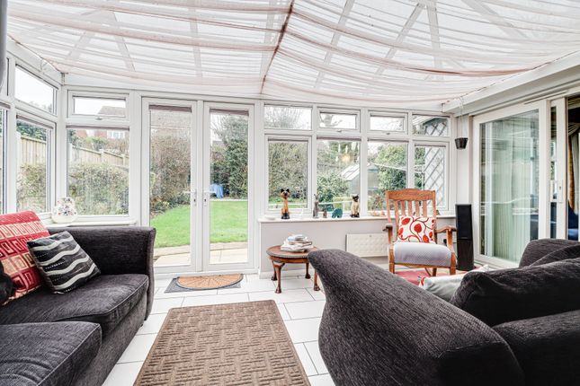 6, Linden Road, Redbourn photo 4
