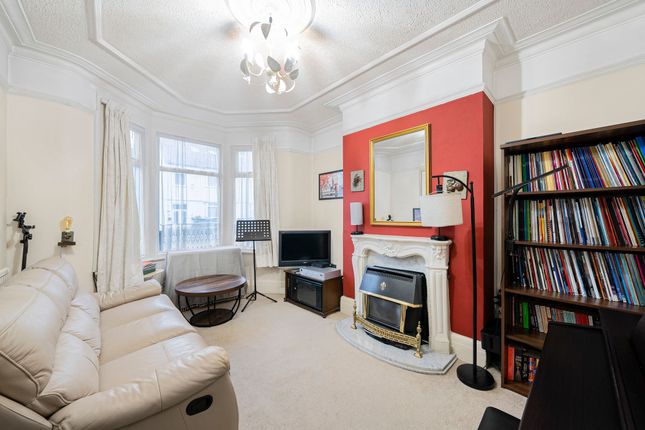 338 Central Avenue, Southend-On-Sea photo 2