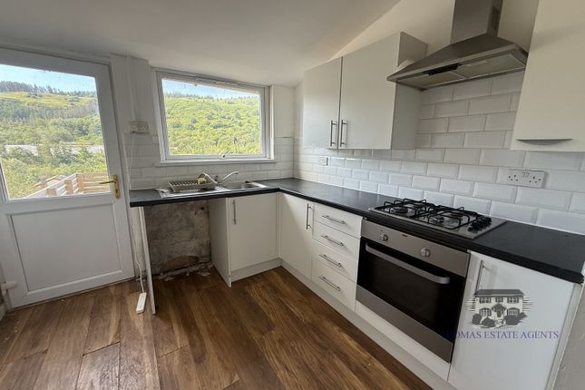 8, Taff Terrace, Tonypandy photo 4