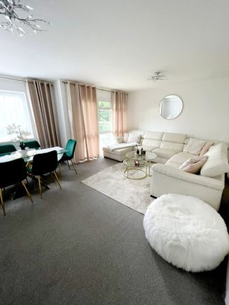 Thumbnail Flat to rent in 7 Elstree House, Dennis Ln, Stanmore