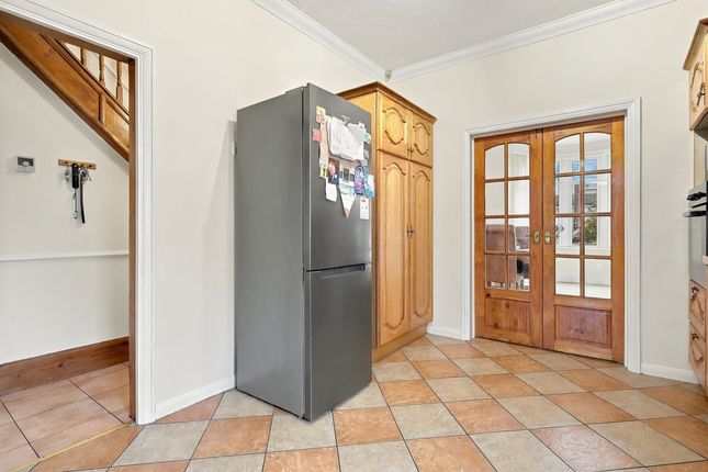 Hainault Avenue, Westcliff-on-sea photo 4