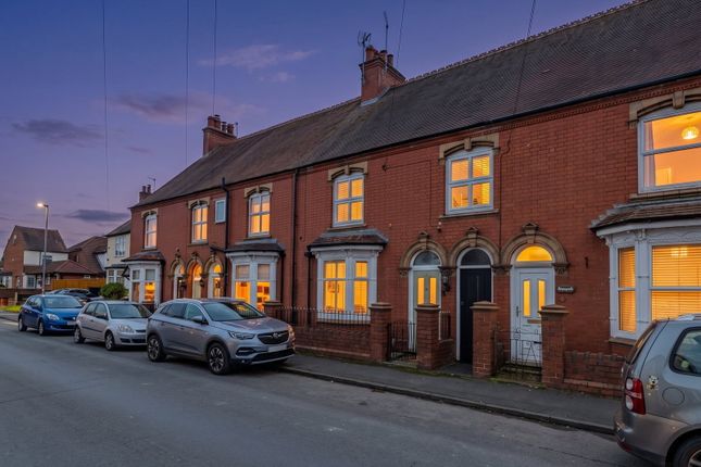 11, Oak Street, Kingswinford photo 2