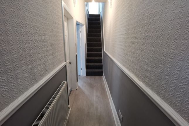 811 Liverpool Road, Manchester photo 2