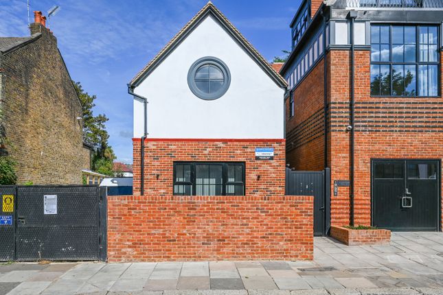 Carlyle Road, Ealing photo 2
