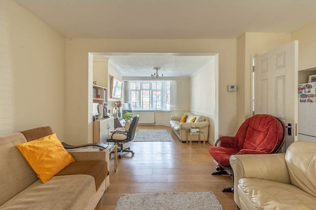 Toorack Road, Harrow photo 4