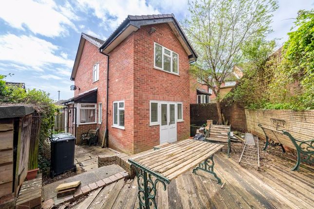 Thumbnail Terraced house for sale in Barnett Way, Uckfield