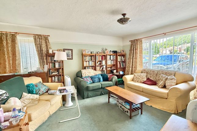 8 Lanehays Road, Southampton photo 3
