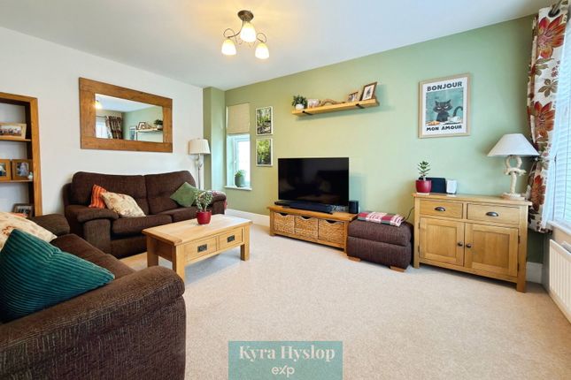 180, Hawkins Road, Exeter photo 3