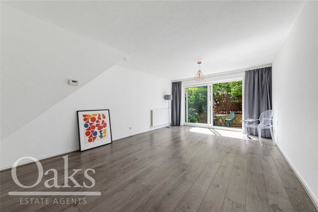 46, Bardsley Close, Surrey photo 4