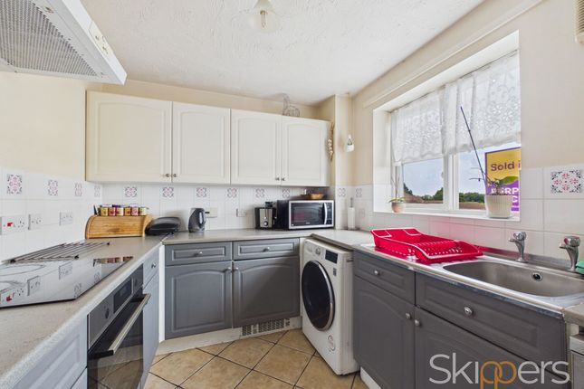 51 White Willow Close, Ashford photo 3