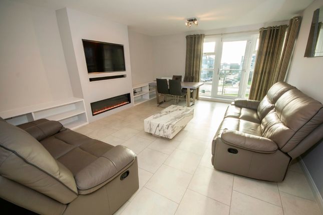2 Bedroom Flats To Let In Ab24 Primelocation