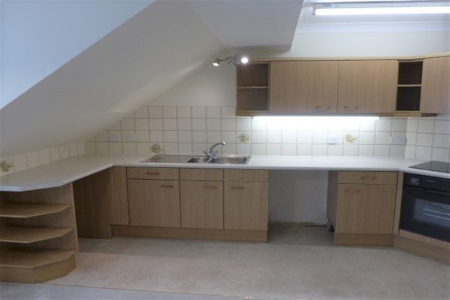 32, Martins Court, Stadium Road, Southend-On-Sea photo 4