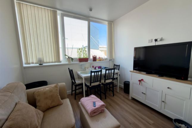 Flat 28, Arundel House, Portsmouth photo 4