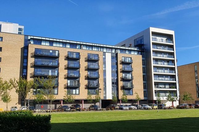 Flat to rent in Daavar House, Ferry Court, Prospect Place, Cardiff Bay