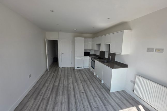 7, High Street, Hounslow photo 3