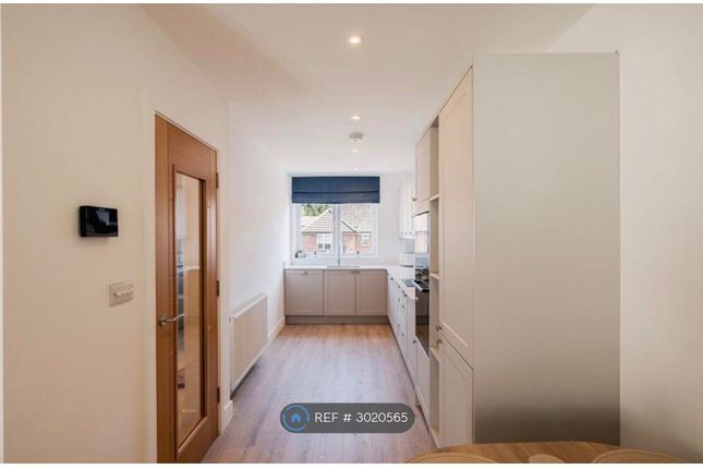 Elmford Close, Purley photo 5