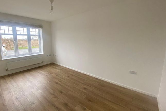 24, Benedict Walk, Goole photo 2