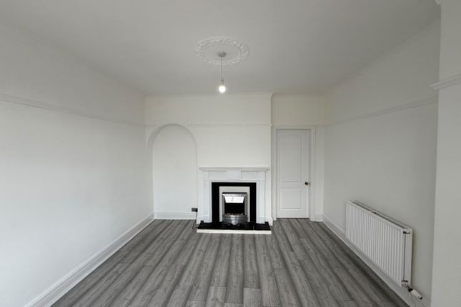 123, Lumb Lane, Manchester photo 3