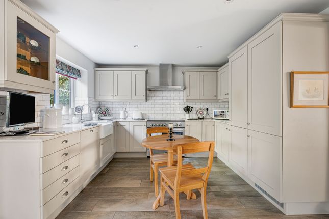 1 Aubrey Gardens, Mill Road, Liss photo 4