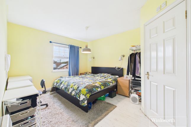 117, Rose Bates Drive, London photo 3