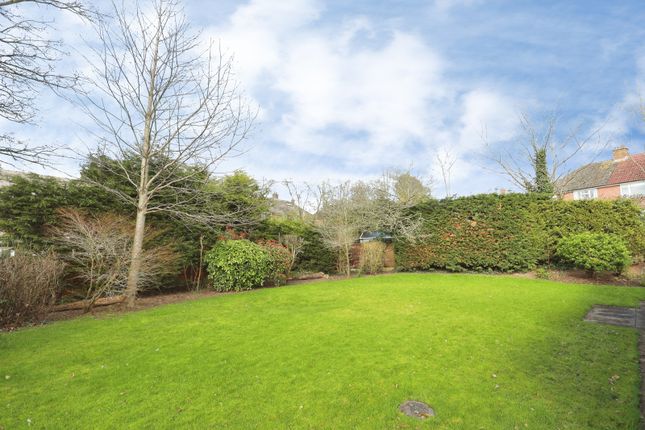 29, Thornycroft, Cheshire photo 3