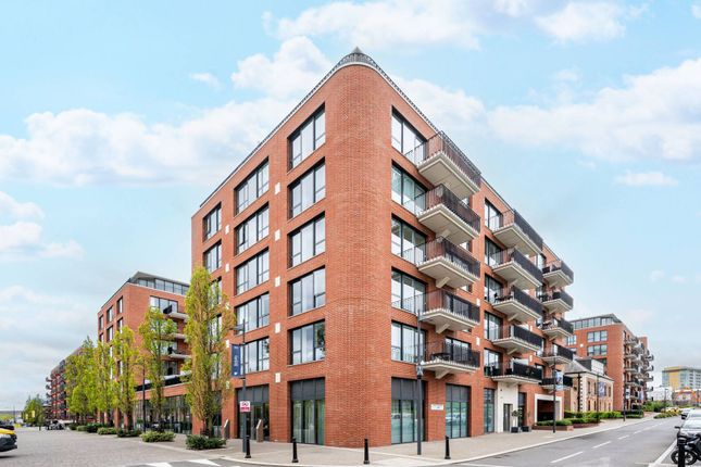Thumbnail Flat for sale in Tyger House, Woolwich Riverside, London