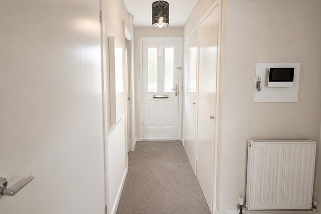 53 Leadenham Court, Spanby Road, London photo 2