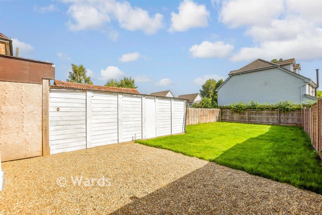 27, Heathside Avenue, Maidstone photo 4