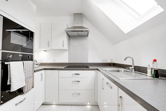 31 Langton House, Westhall Road, Warlingham photo 2