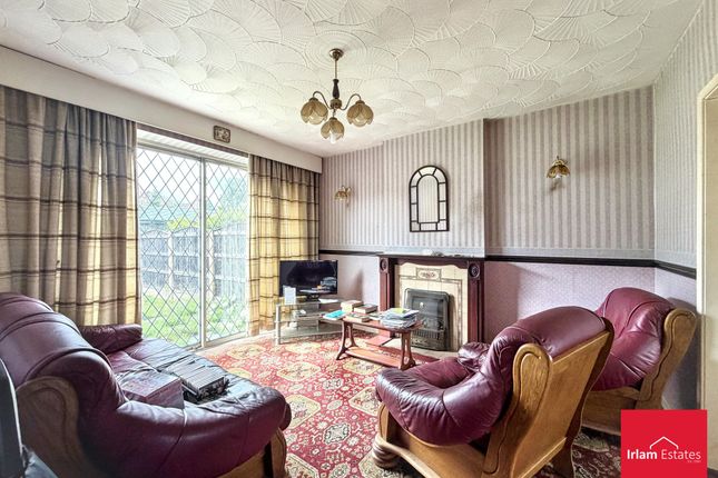 69 Highbury Avenue, Manchester photo 2